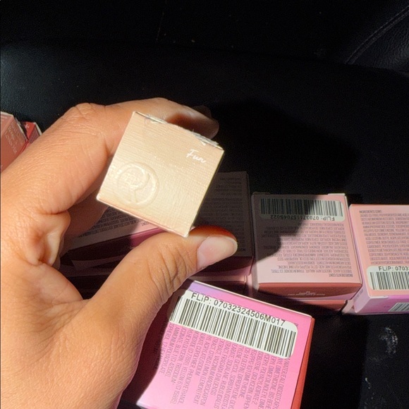 Rare Beauty kind words Matte Lipstick -color fun - Picture 3 of 3